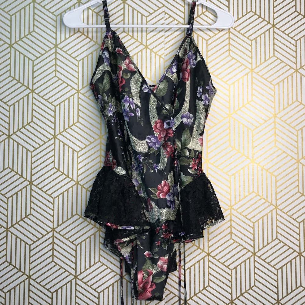 Vtg Victoria's Secret Floral Chemise Bodysuit Sz Small Multicolor Lace Skirt